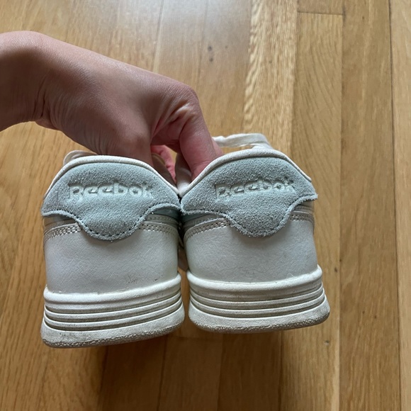 Women’s Reeboks - Picture 4 of 4